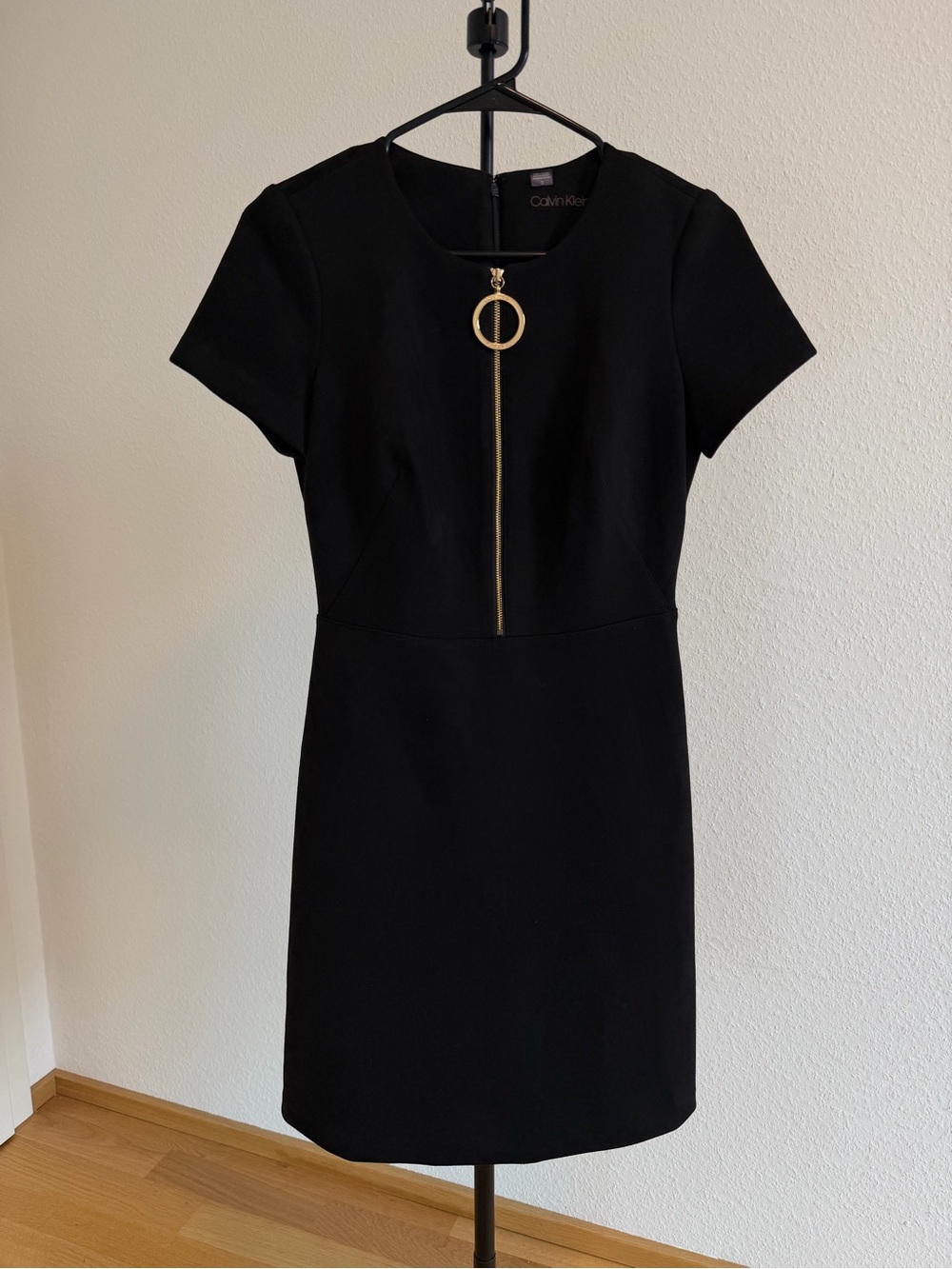 Calvin Klein Black Short-Sleeve Sheath Dress with Gold Ring Zip